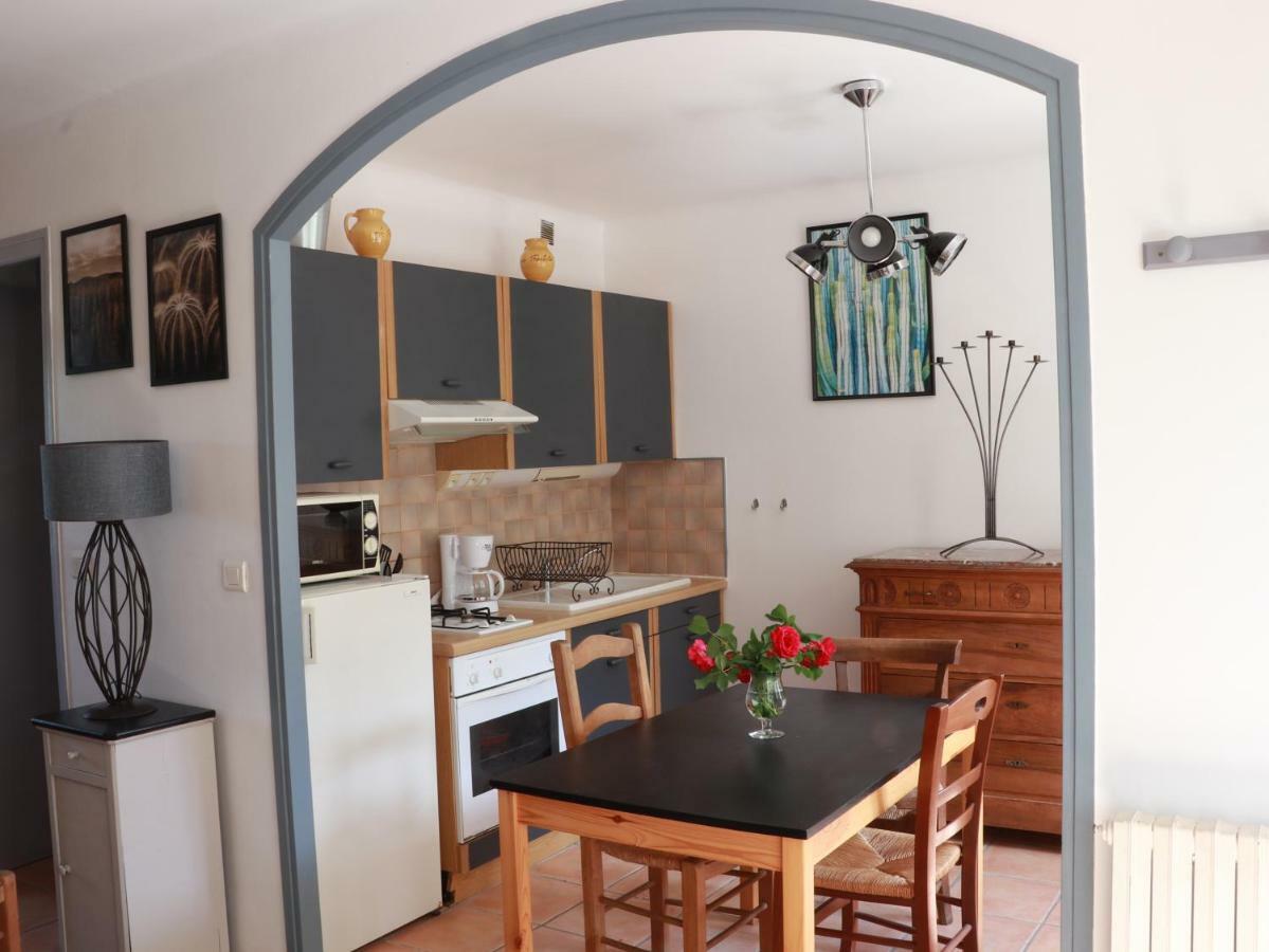 Lo Rastelie Bed & Breakfast Suze-la-Rousse Exterior photo