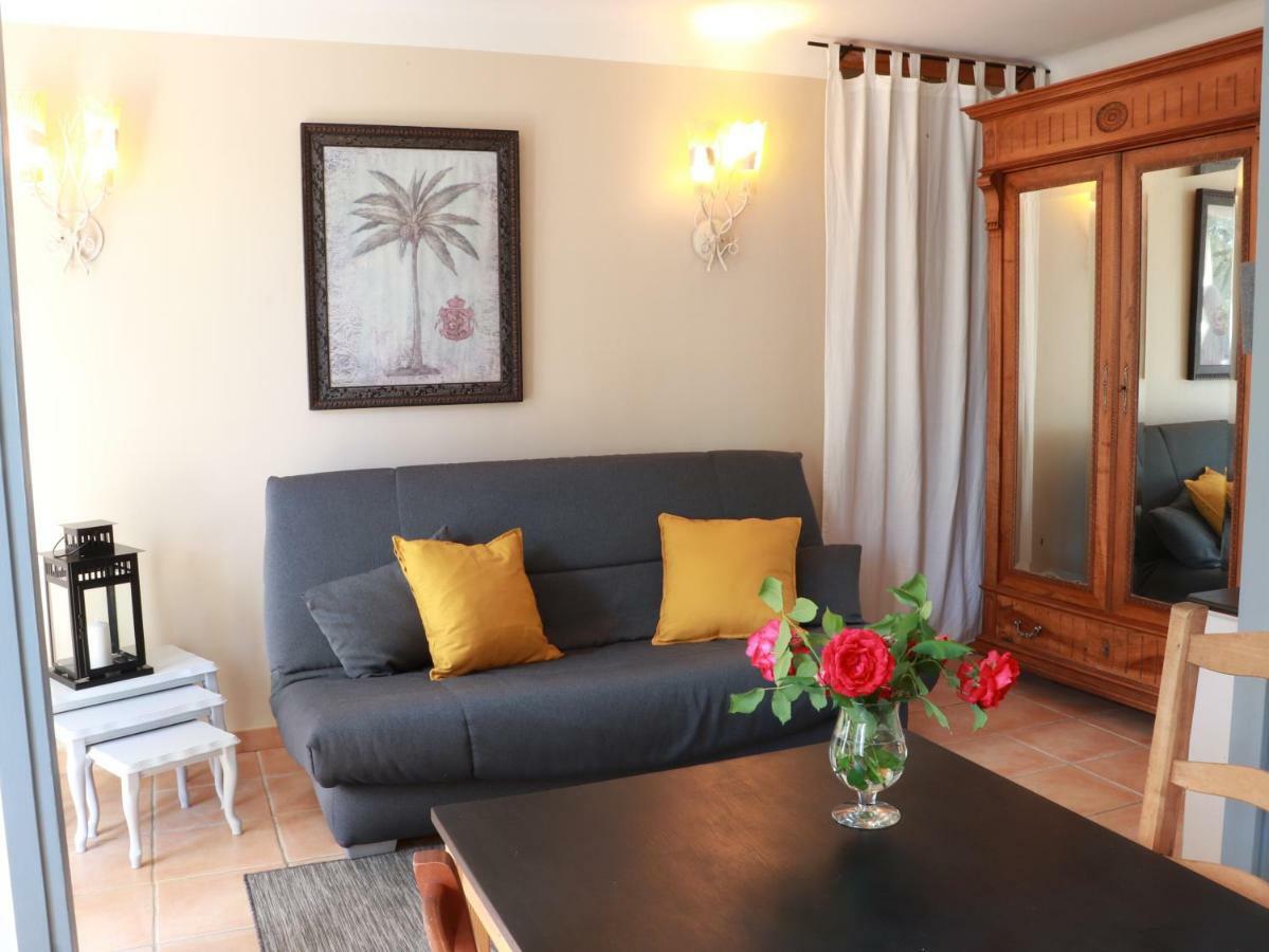 Lo Rastelie Bed & Breakfast Suze-la-Rousse Exterior photo