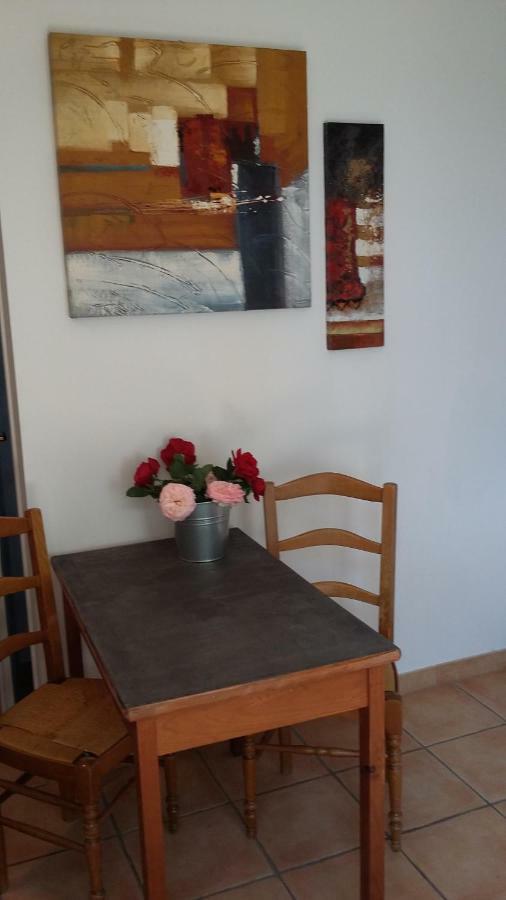 Lo Rastelie Bed & Breakfast Suze-la-Rousse Exterior photo